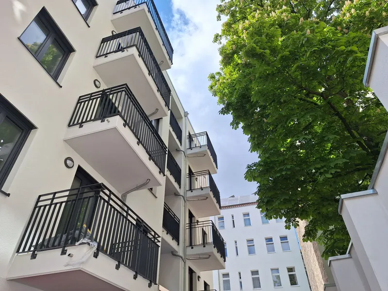 Wer Neubau sucht ist hier richtig: 3 Zimmer inkl. EBK! — photo 1